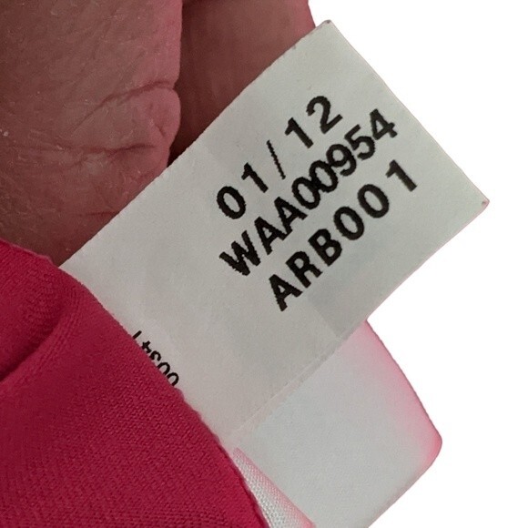 Reebok athletic top size Medium - Picture 8 of 8